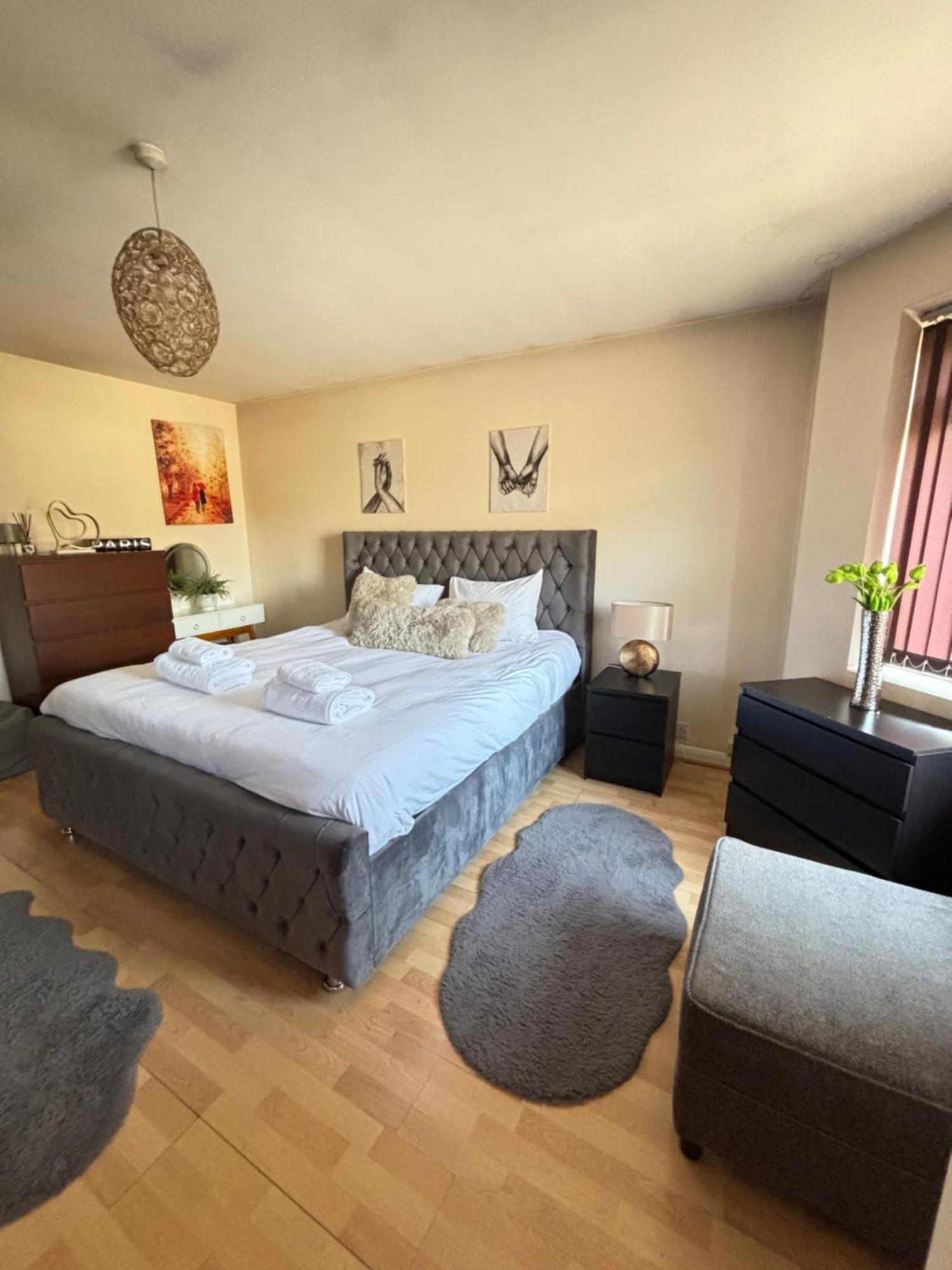 Casa vacanze City Airport Serviced House