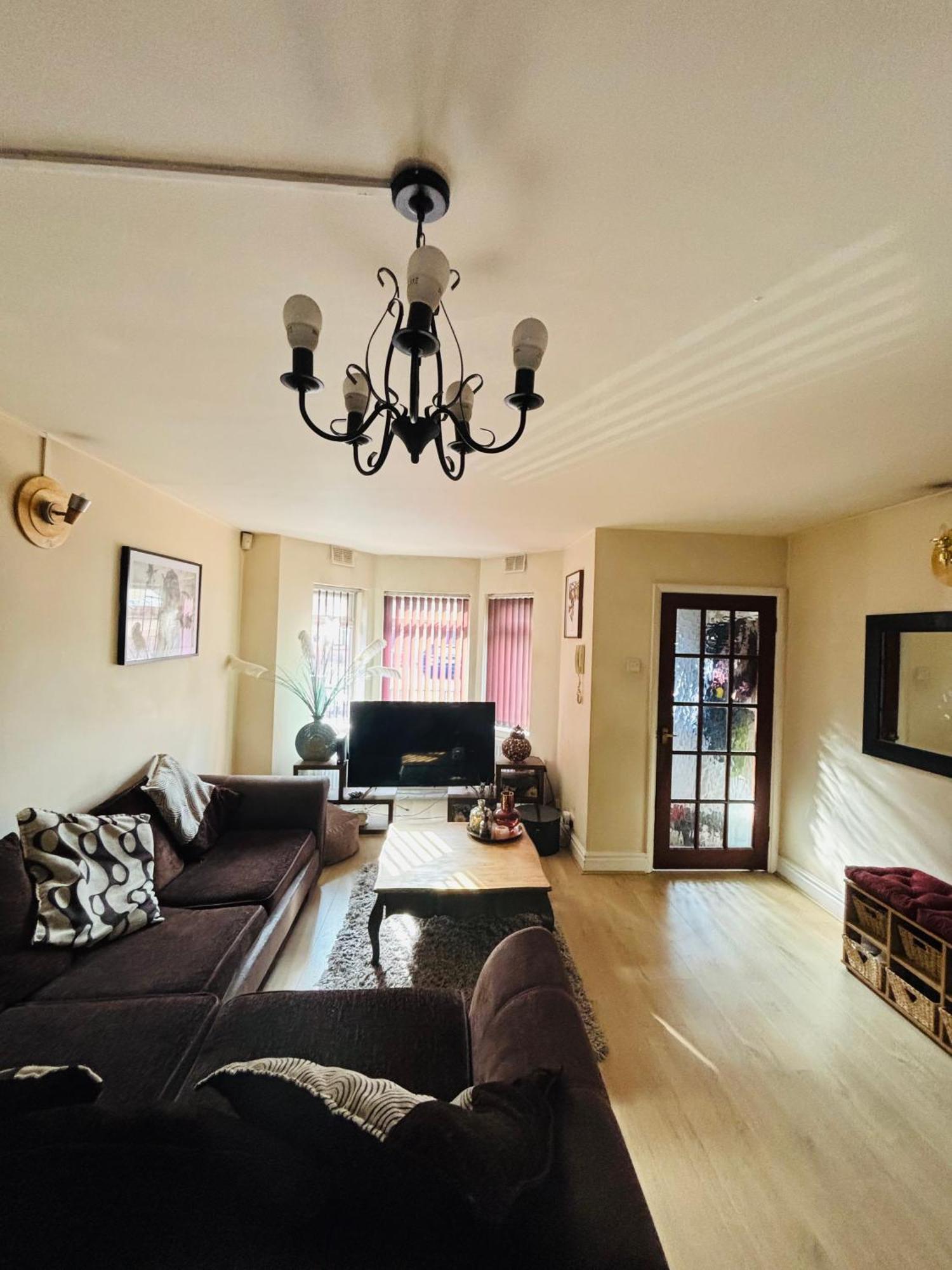 City Airport Serviced House Casa vacanze *