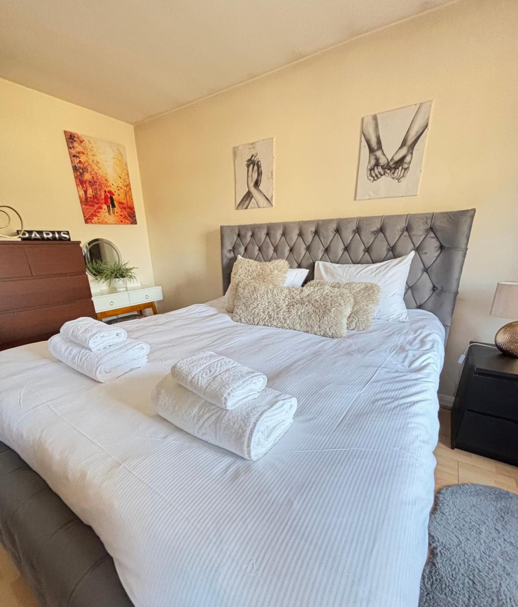 City Airport Serviced House * Londra