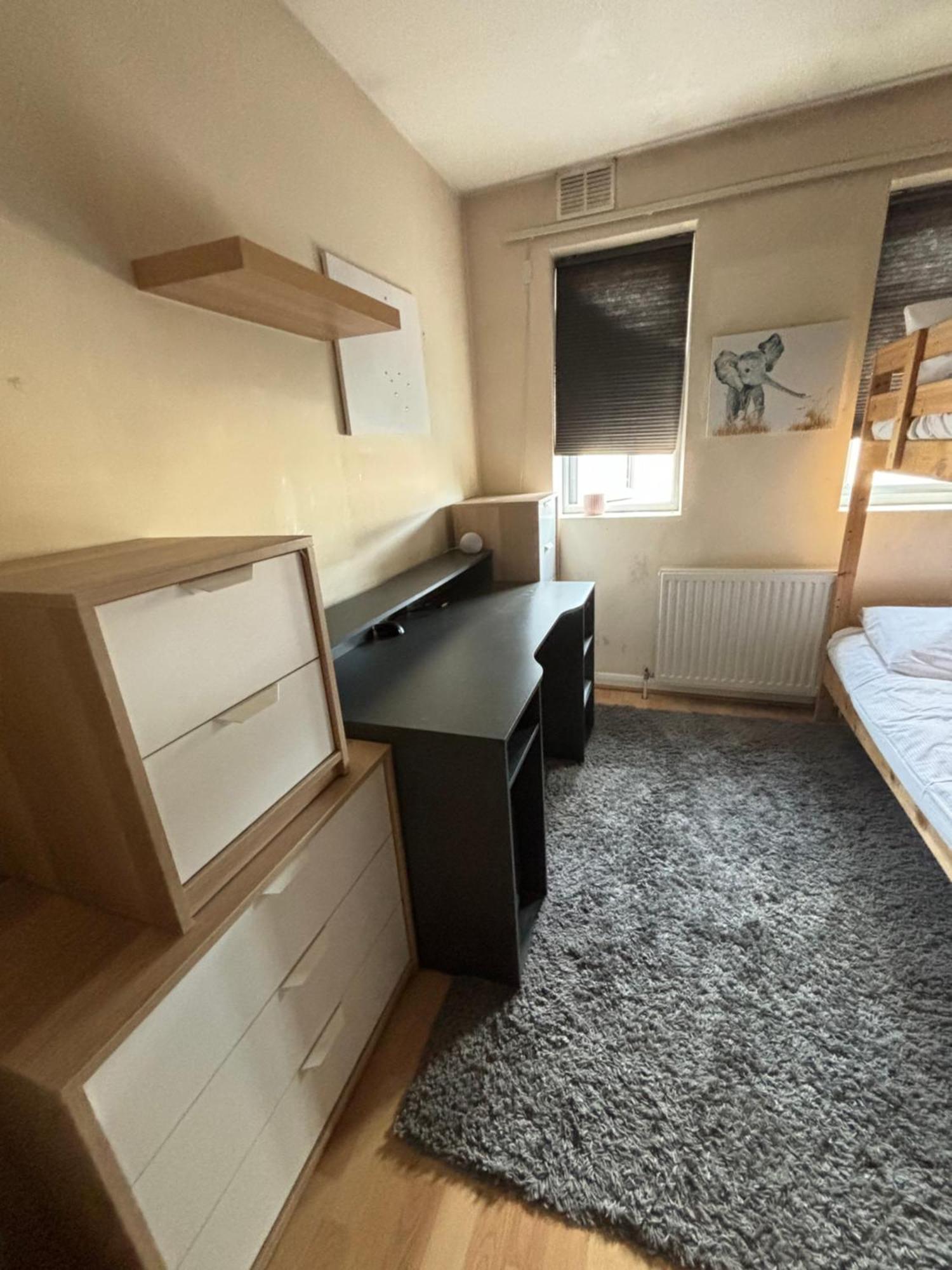 Casa vacanze City Airport Serviced House Londra