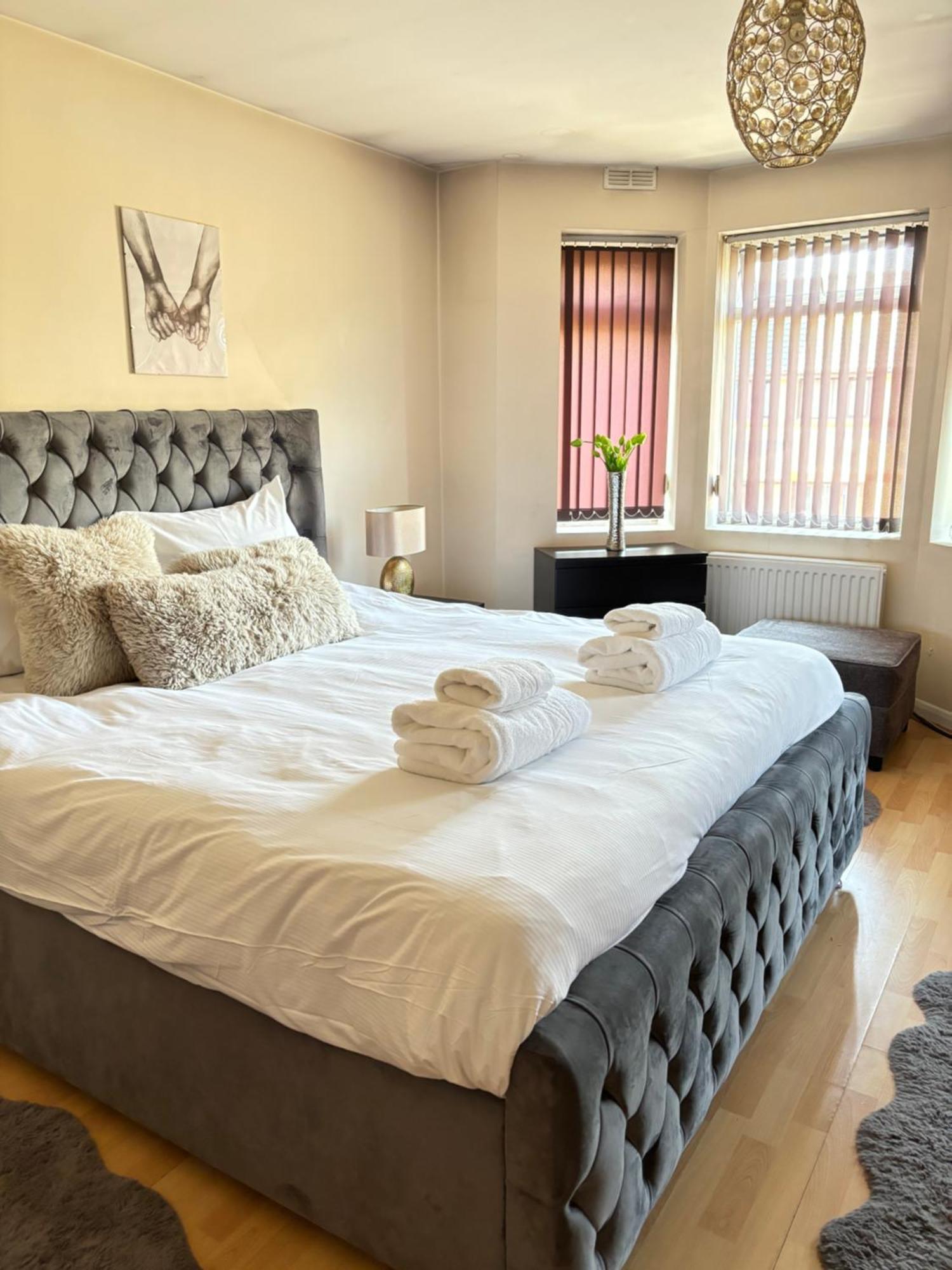 City Airport Serviced House Londra