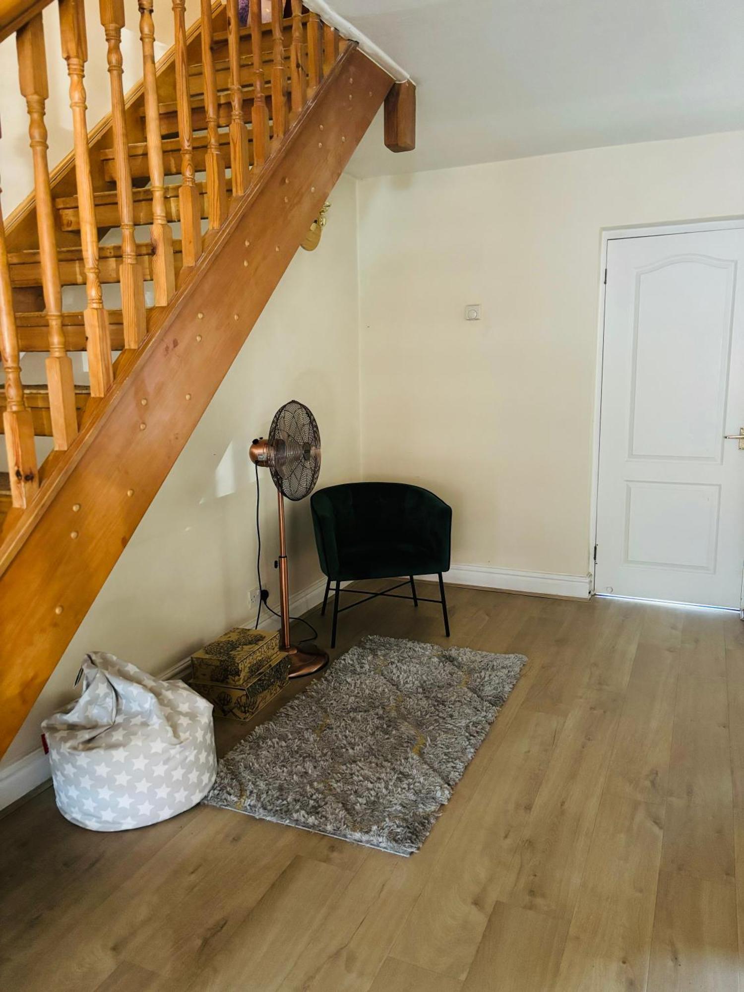 City Airport Serviced House Casa vacanze